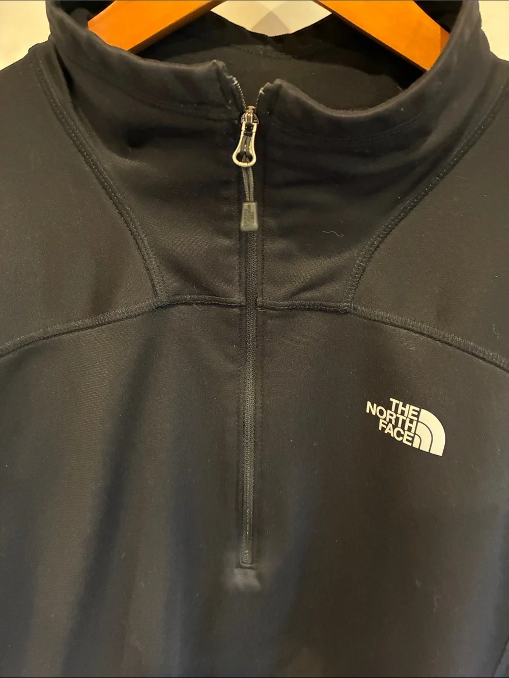 The North Face Men’s Black Quarter-Zip Performance Fleece